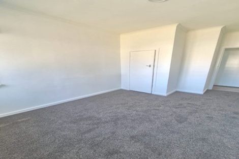 Photo of property in 15 Rogan Street, Mount Roskill, Auckland, 1041