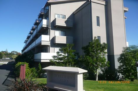 Photo of property in 1e/30 Westward Ho, Glen Eden, Auckland, 0602