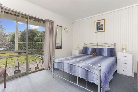Photo of property in 138 Weatherly Road, Torbay, Auckland, 0630