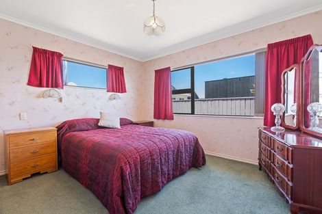 Photo of property in 18a Birdwood Avenue, Moturoa, New Plymouth, 4310