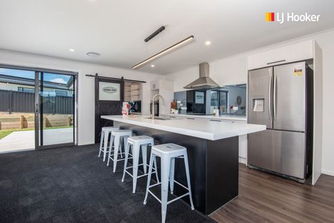 Photo of property in 42 Mcneil Street, Balclutha, 9230