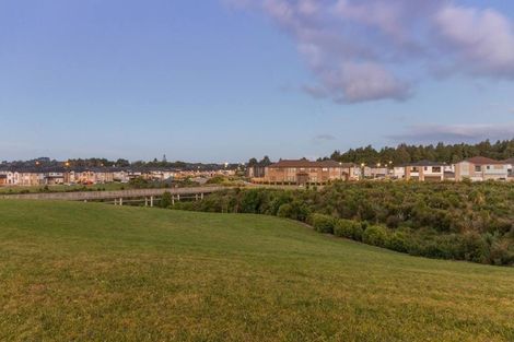 Photo of property in 2 Ballyholey Drive, Flat Bush, Auckland, 2019