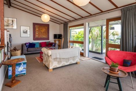 Photo of property in 318 Cannon Hill Crescent, Mount Pleasant, Christchurch, 8081