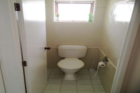 Photo of property in 3/38 Ballater Place, Highland Park, Auckland, 2010