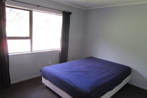 Photo of property in 9 Oaklands Grove, Clouston Park, Upper Hutt, 5018