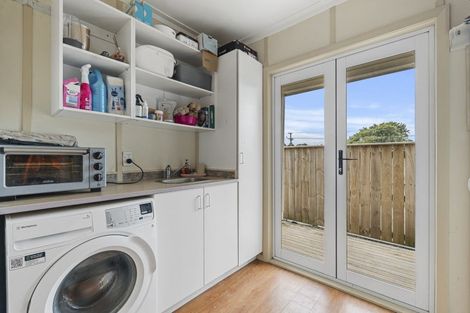 Photo of property in 20 Mahoe Street, Inglewood, 4330