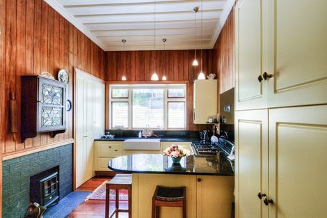 Photo of property in 15 Cameron Road, Bluff Hill, Napier, 4110