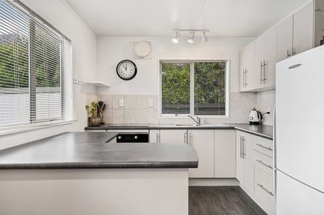 Photo of property in 2/15 Gladstone Grove, Richmond Heights, Taupo, 3330