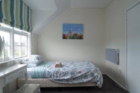 Photo of property in 1 Oakfield Street, Burnside, Christchurch, 8053