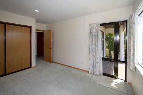 Photo of property in 2/17 Belleview Terrace, Mount Pleasant, Christchurch, 8081