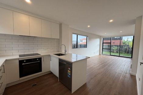 Photo of property in 3 Pataka Way, Mount Roskill, Auckland, 1041