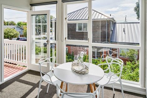 Photo of property in 5 Kowhai Street, Eastbourne, Lower Hutt, 5013