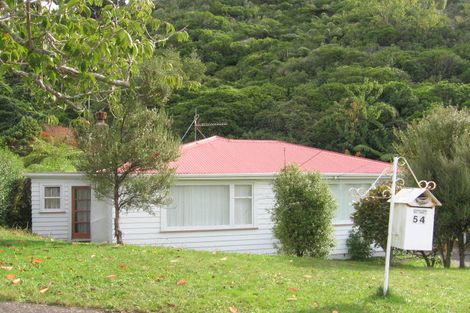 Photo of property in 54 Kiwi Crescent, Tawa, Wellington, 5028