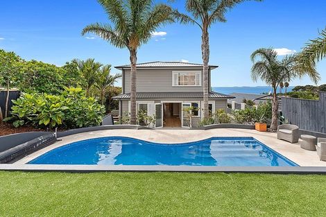 Photo of property in 76 Churchill Road, Murrays Bay, Auckland, 0630