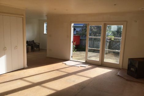 Photo of property in 10 Hohiria Street, Waikanae Beach, Waikanae, 5036