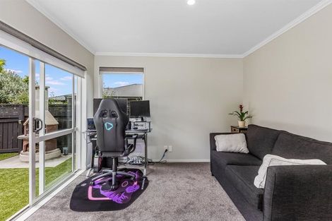 Photo of property in 13b Peterhouse Street, Tawa, Wellington, 5028