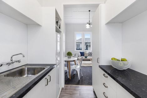 Photo of property in 144 Rongotai Road, Kilbirnie, Wellington, 6022