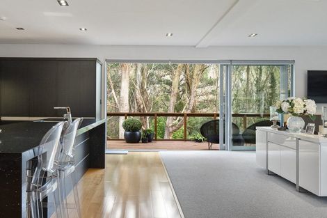 Photo of property in 42 Ruapehu Drive, Fitzherbert, Palmerston North, 4410