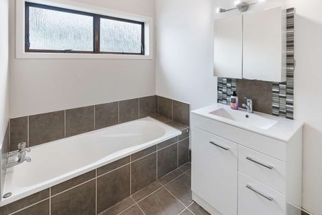 Photo of property in 8 Murray Road, Fairy Springs, Rotorua, 3015