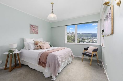 Photo of property in 19a Tawa Terrace, Tawa, Wellington, 5028