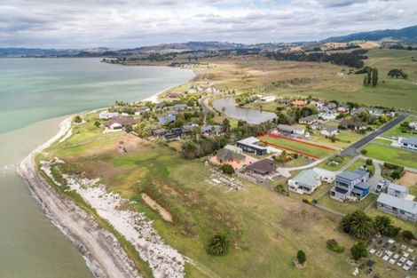 Photo of property in 16 Mylindas Road, Whakatiwai, Miranda, 2473