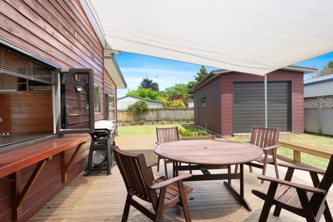 Photo of property in 7 Lakemere Way, Kinloch, Taupo, 3377