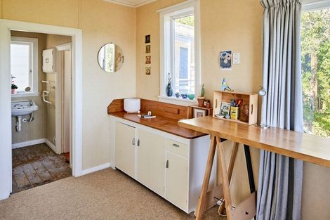 Photo of property in 54 Ferry Road, Days Bay, Lower Hutt, 5013