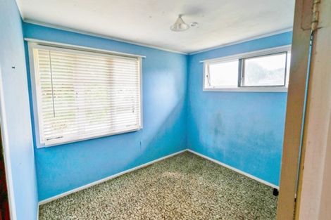 Photo of property in 26 Kirrie Avenue, Te Atatu South, Auckland, 0610