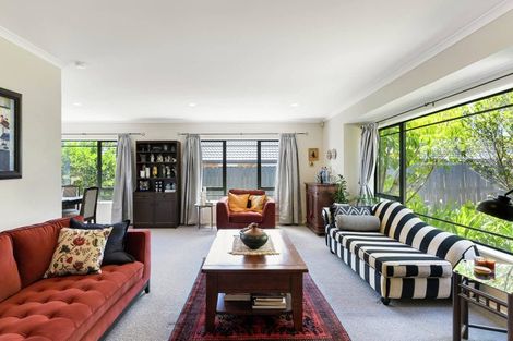 Photo of property in 4 Mullagh Place, East Tamaki Heights, Auckland, 2016