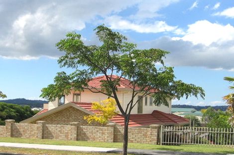 Photo of property in 19 Vermeer Place, West Harbour, Auckland, 0618