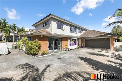 Photo of property in 38 Wairere Road, The Gardens, Auckland, 2105