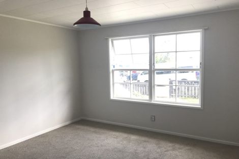 Photo of property in 959a Beach Road, Torbay, Auckland, 0630