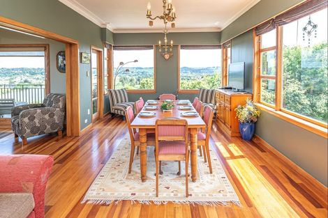 Photo of property in 4 Shakespeare Road, Bastia Hill, Whanganui, 4500