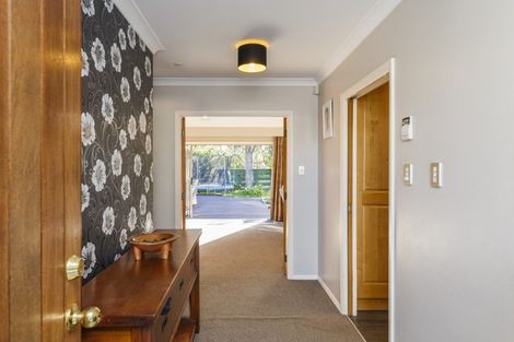 Photo of property in 38 Wikiriwhi Crescent, Awapuni, Palmerston North, 4412