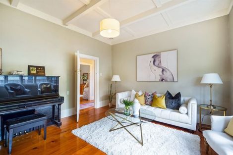 Photo of property in 16 Horotutu Road, Greenlane, Auckland, 1061