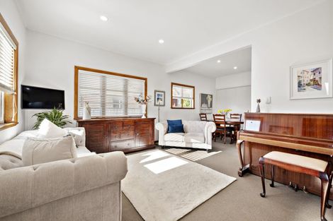 Photo of property in 13 Wayside, Miramar, Wellington, 6022