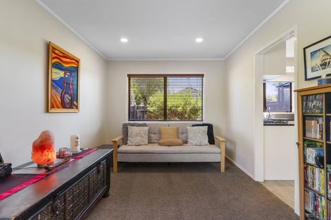 Photo of property in 66 Sunderlands Road, Half Moon Bay, Auckland, 2012