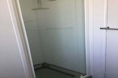 Photo of property in 8 Liverton Crescent, Bishopdale, Christchurch, 8053