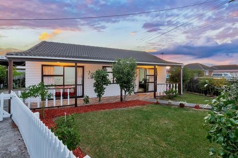 Photo of property in 1/130 Bruce Mclaren Road, Henderson, Auckland, 0612