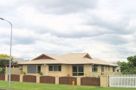 Photo of property in 4 Fencourt Crescent, Katikati, 3129