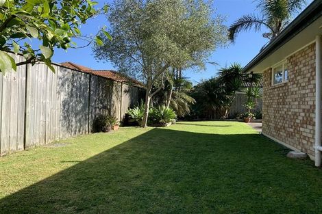 Photo of property in 6 Feeny Crescent, East Tamaki, Auckland, 2013