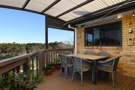 Photo of property in 76 Oteki Park Drive, Welcome Bay, Tauranga, 3112