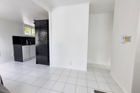 Photo of property in 17b Warwick Street, Morningside, Auckland, 1022