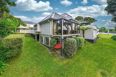 Photo of property in 19 Tainui Road, Cockle Bay, Auckland, 2014