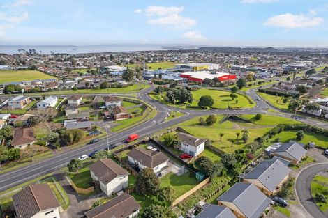 Photo of property in 387 Mahia Road, Weymouth, Auckland, 2103