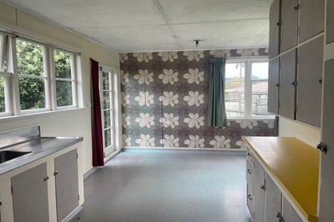 Photo of property in 3 Evans Road, Glen Eden, Auckland, 0602