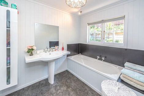 Photo of property in 2 Montgomery Road, Otamatea, Whanganui, 4501