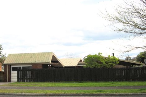 Photo of property in 2 Langstone Street, Welcome Bay, Tauranga, 3112