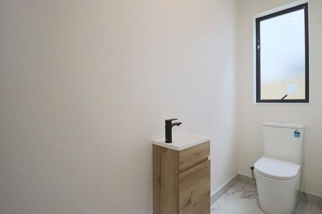 Photo of property in 11 John Gray Street, Papakura, 2110