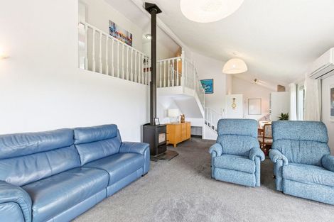 Photo of property in 5 Trinidad Crescent, Grenada Village, Wellington, 6037